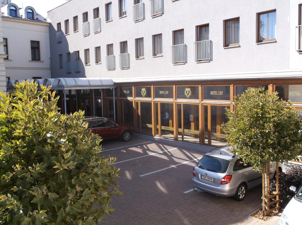 Hotel Lev Lovosice Exterior foto