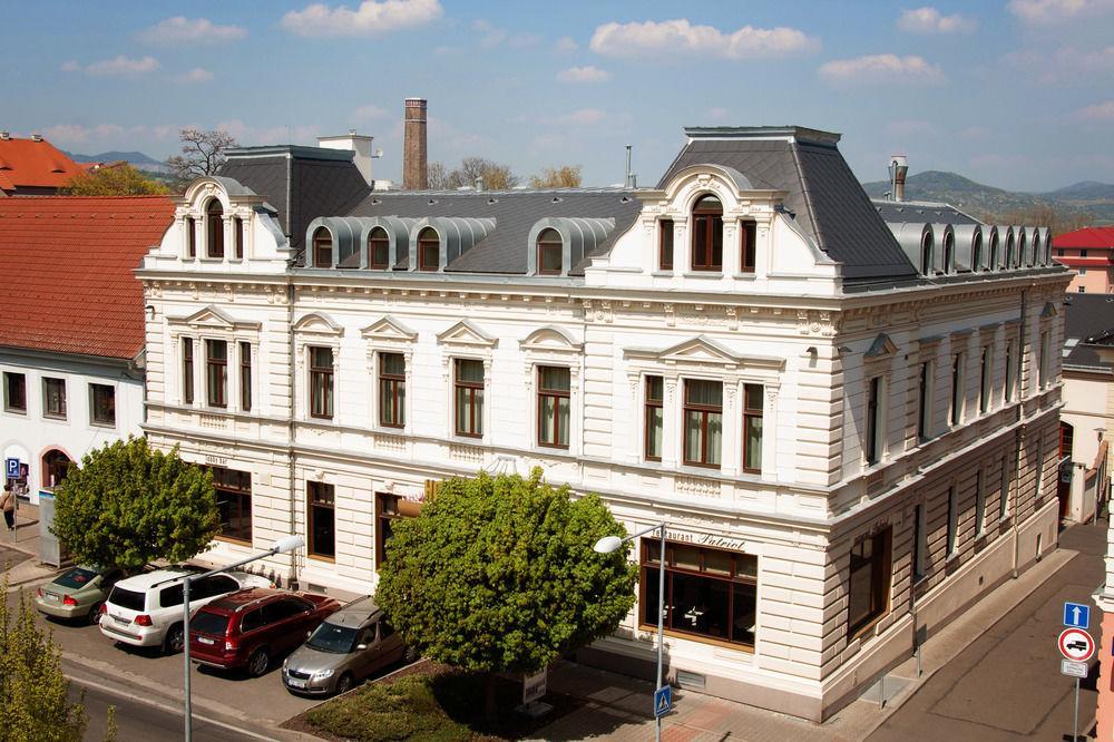 Hotel Lev Lovosice Exterior foto
