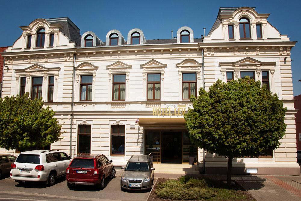 Hotel Lev Lovosice Exterior foto