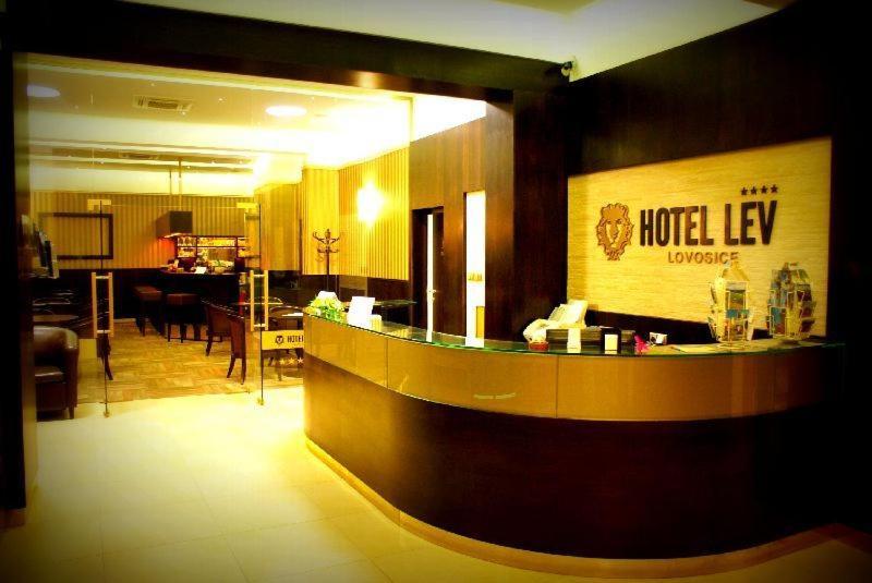 Hotel Lev Lovosice Exterior foto