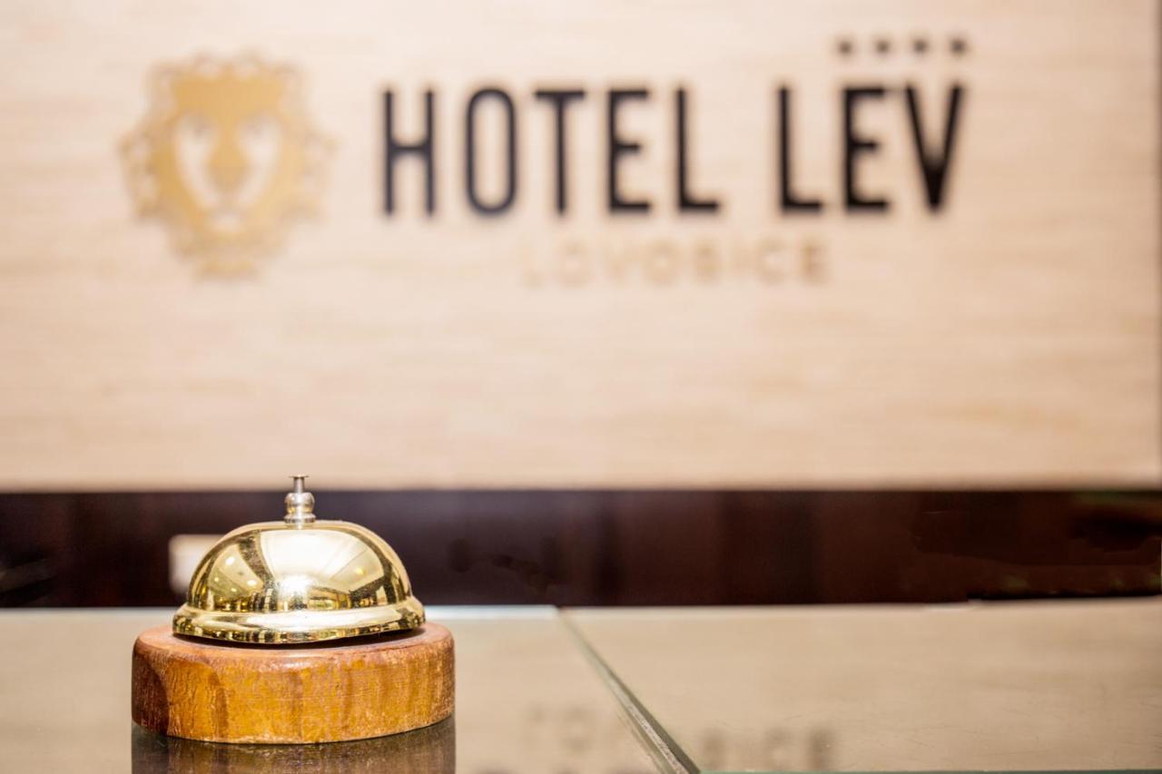 Hotel Lev Lovosice Exterior foto